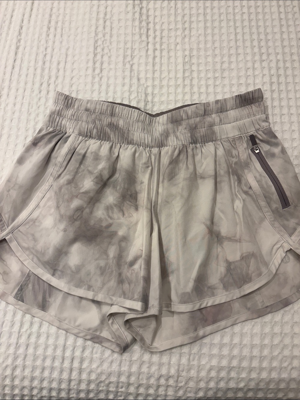 lululemon athletica Women's Marble Tie-Dye Athletic Shorts - Light Gray